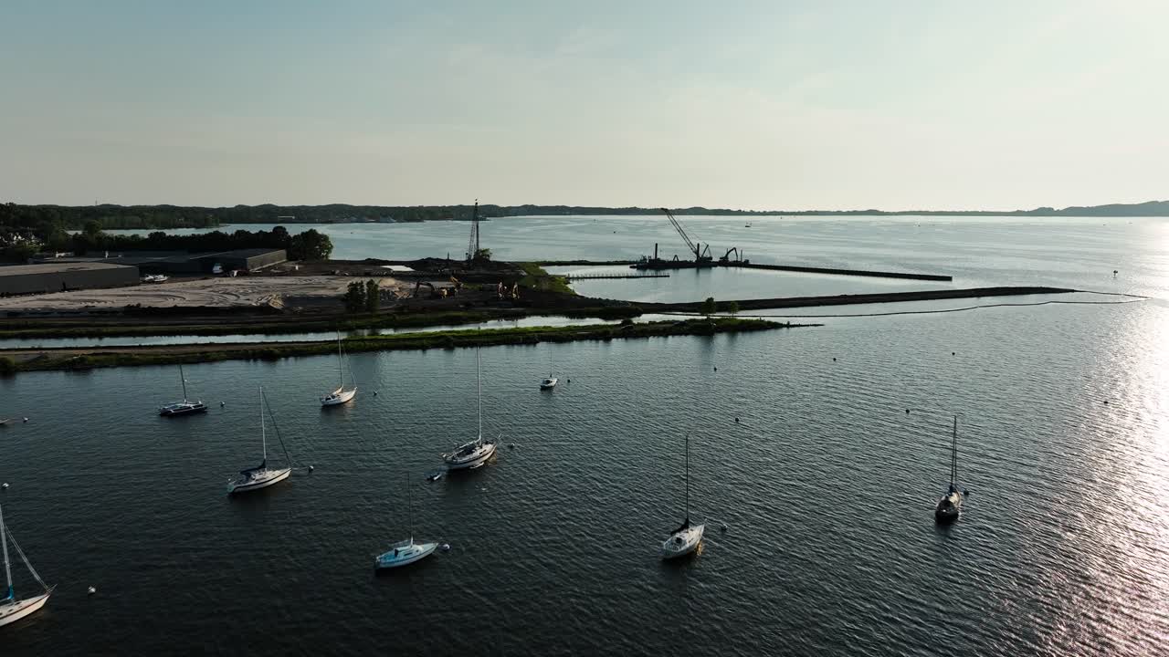 물 배지 기반 크레인. 공중 돌리 움직임