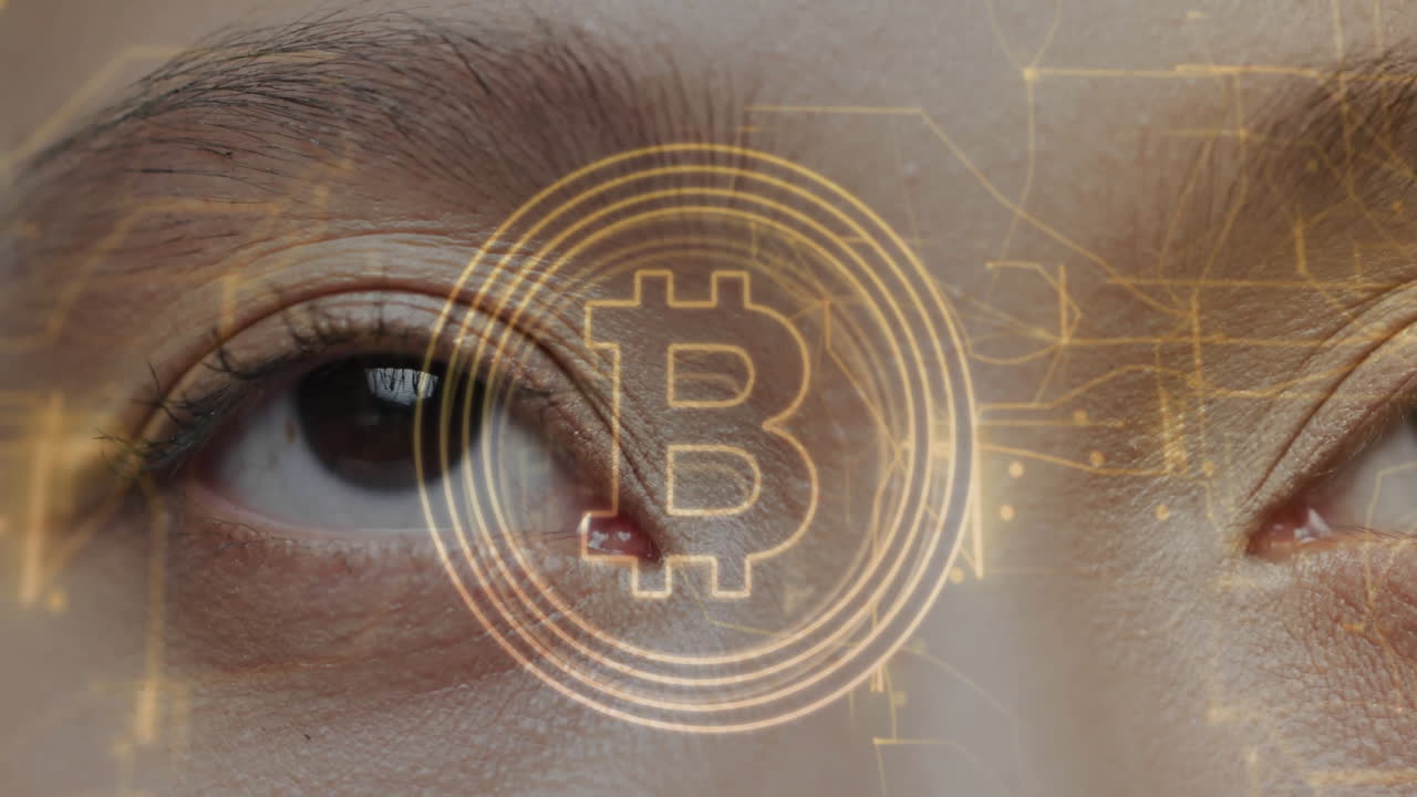 símbolo de bitcoin y animación de la red blockchain sobre el primer plano del ojo humano