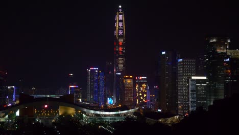 hora de la noche ciudad de shenzen centro de la ciudad megatall centro financiero parque punto de vista panorama 4k china