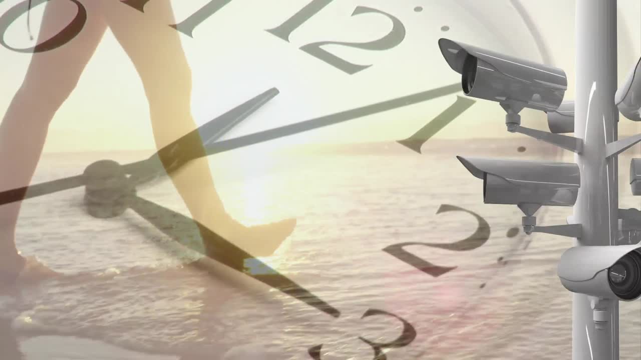 해가 지는 해변을 따라  ⁇ 고 있는 여성의 애니메이션, 시계가 움직이고, 카메라가 전방에서 확인하고 있습니다.