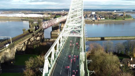 caridad santa dash diversión atropellar runcorn jubileo de plata puente vista aérea descender tirar hacia atrás