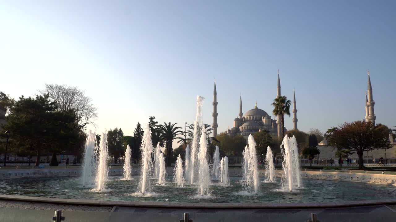 mezquita del sultán ahmet temprano en la mañana