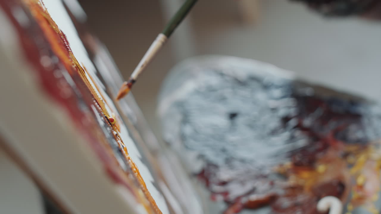 artista pintando un retrato