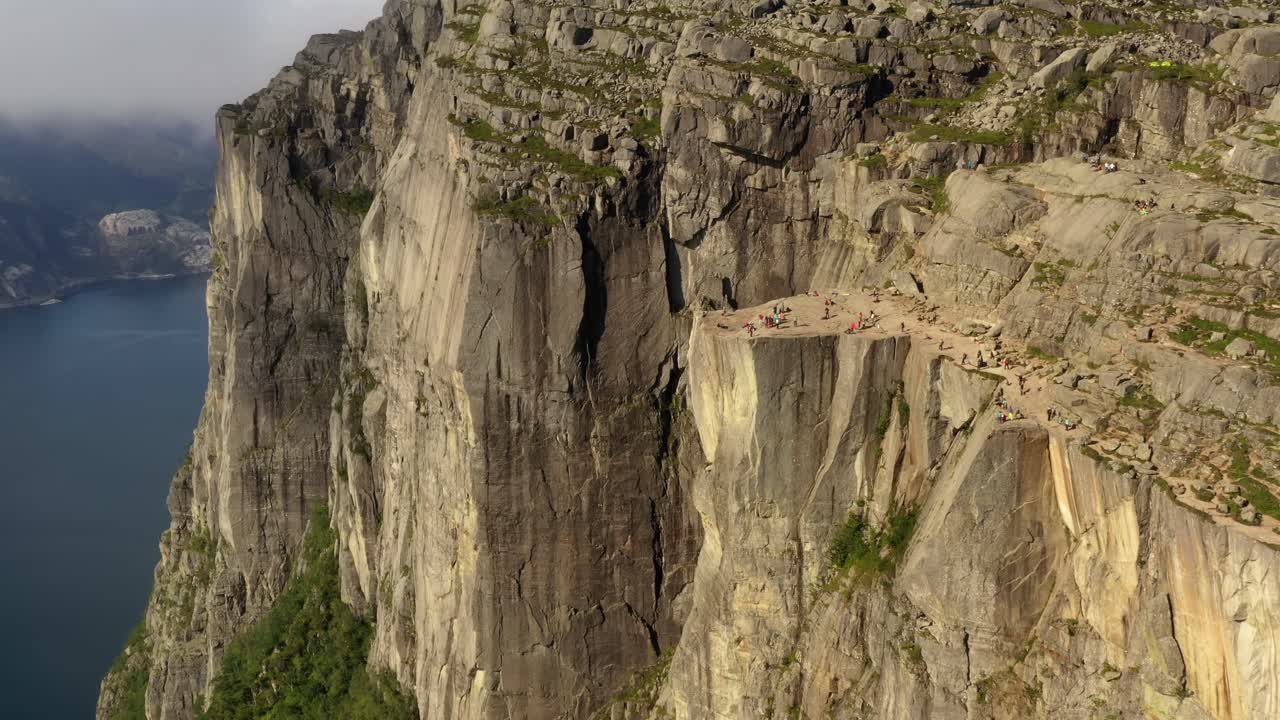 항공 영상 설교석 바위 preikestolen 아름다운 자연 노르웨이
