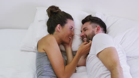 soy tan afortunado de despertarme contigo.