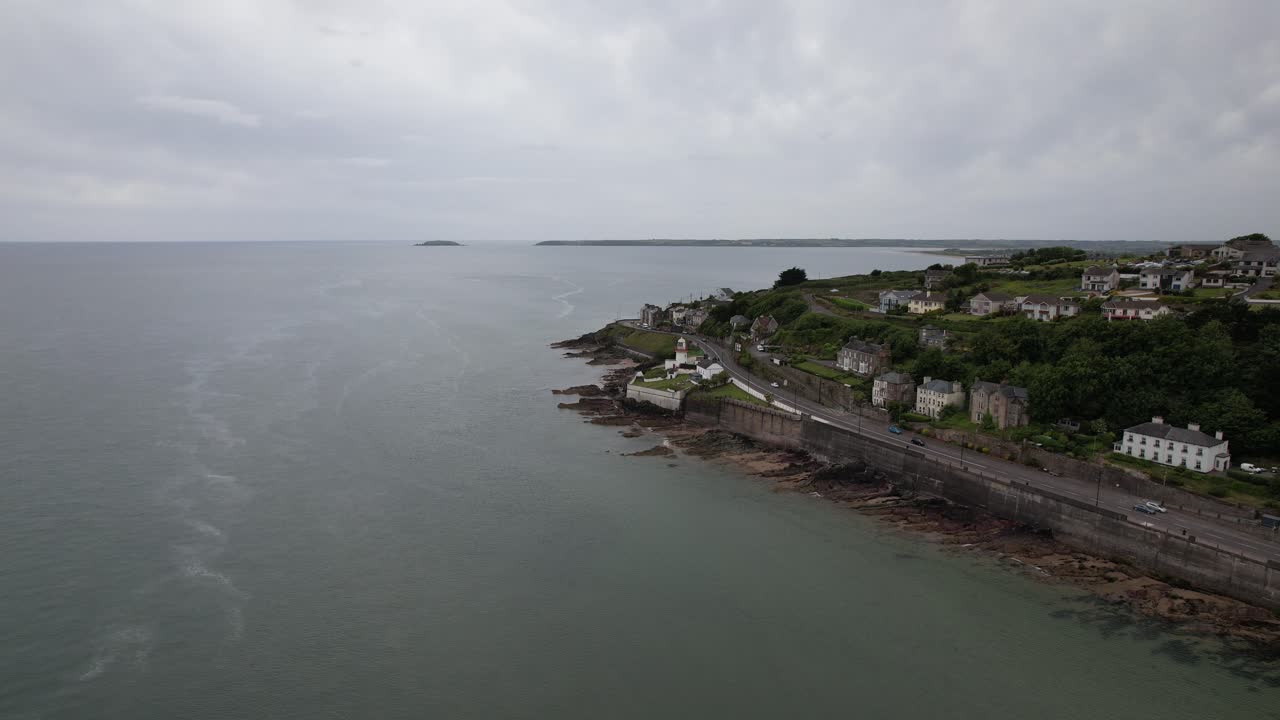 corcho del condado del faro de youghal, vista aérea del abejón de irlanda