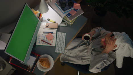 Emotional-woman-talking-video-at-home-closeup.-Housewife-drinking-black-tea