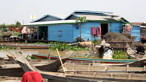 floating house on the tonle sap river in cambodia