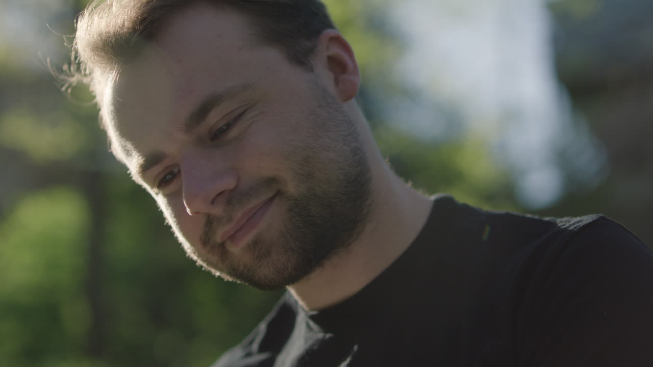 Retrato de un hombre sonriente