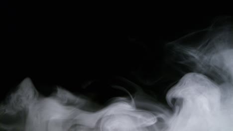 cubierta de niebla de nubes de humo de hielo seco realista