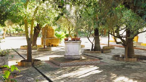 Ruhiger-Park-In-Medina-Sidonia,-Cadiz