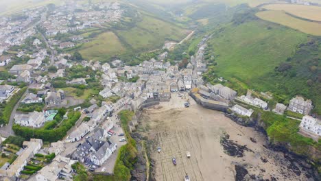 Overhead-aerial-view-of-the-village-of-Port-Isaac-in-Cornwall