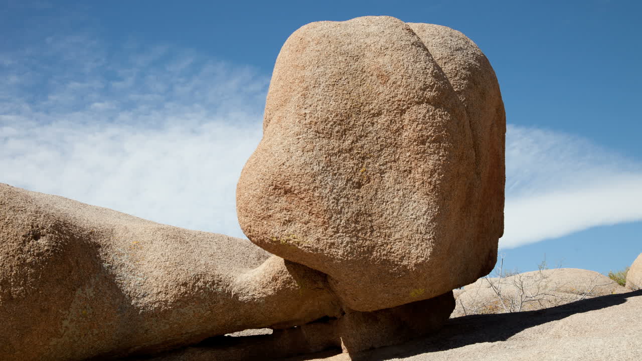 조슈아 트리 국립 공원 주간 바위 0