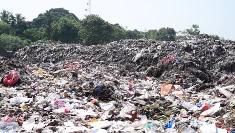 vertedero o vertedero de basura en la india que causa el calentamiento global