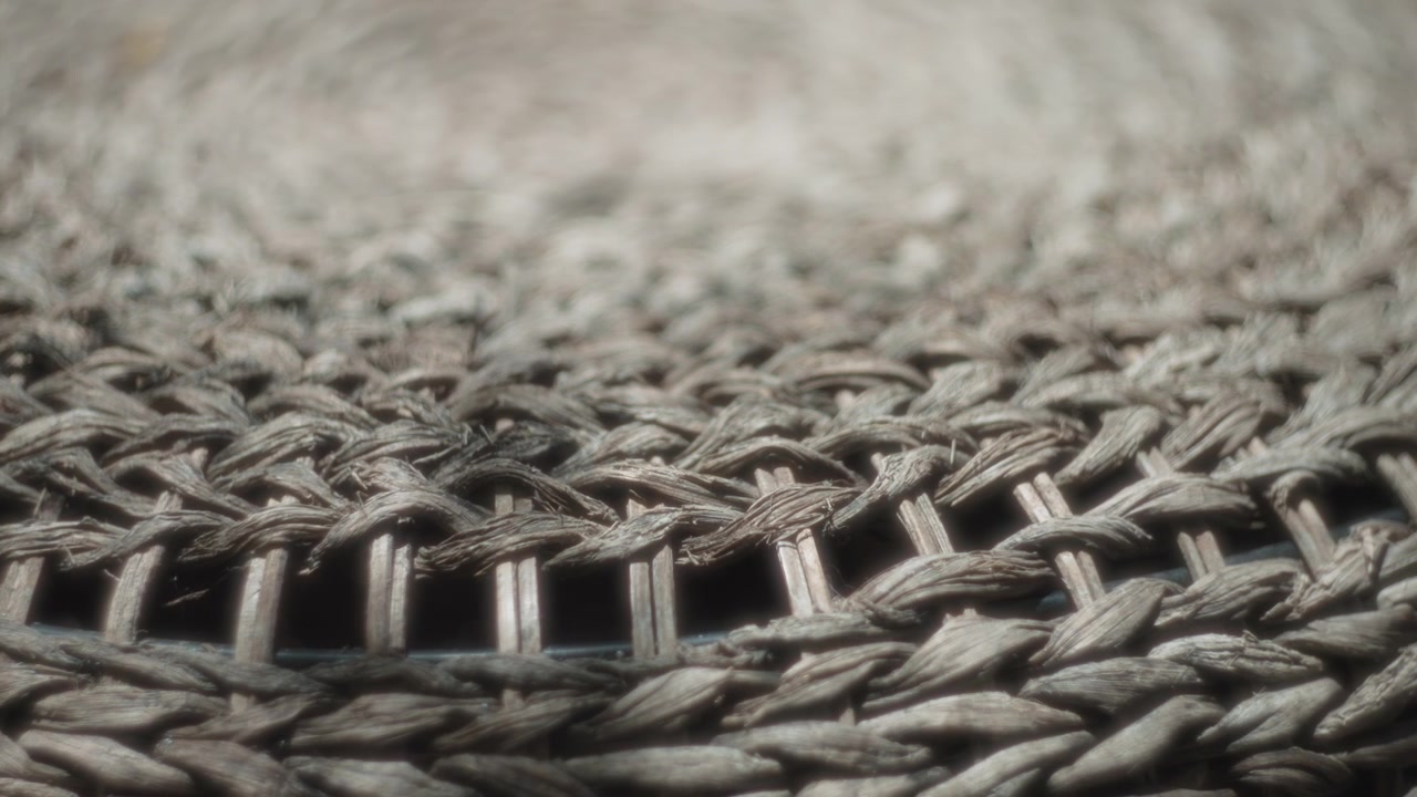 Detalles de muebles de exterior de mimbre