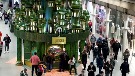 wicked musical promotion at king's cross station