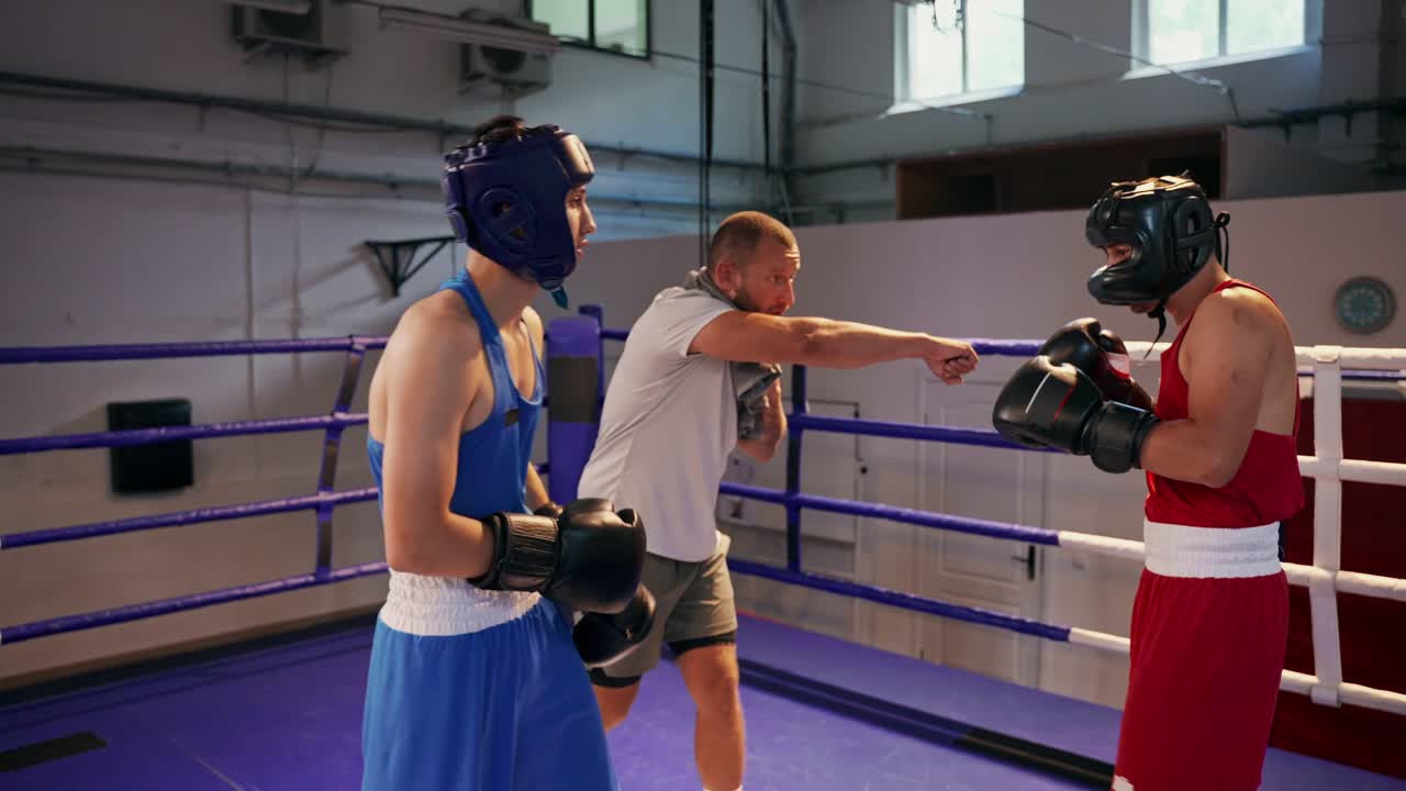 Sessione di sparring di boxe