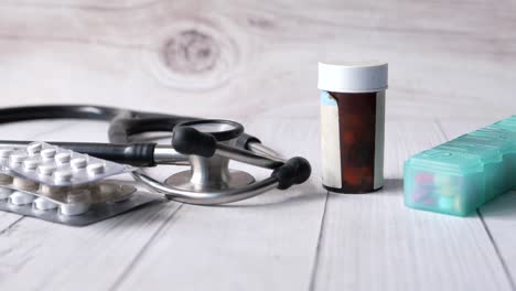 suministros médicos y medicamentos