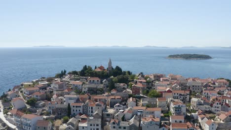 un dron aéreo disparó sobre la costa de hvar, croacia