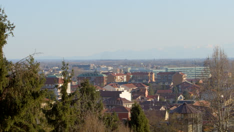 Panorama-in-northern-Italy-with-mountains-in-the-background-during-sunset