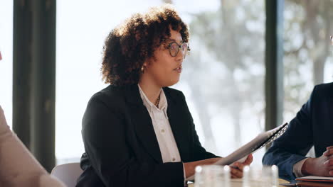 meeting people, discussion and business woman