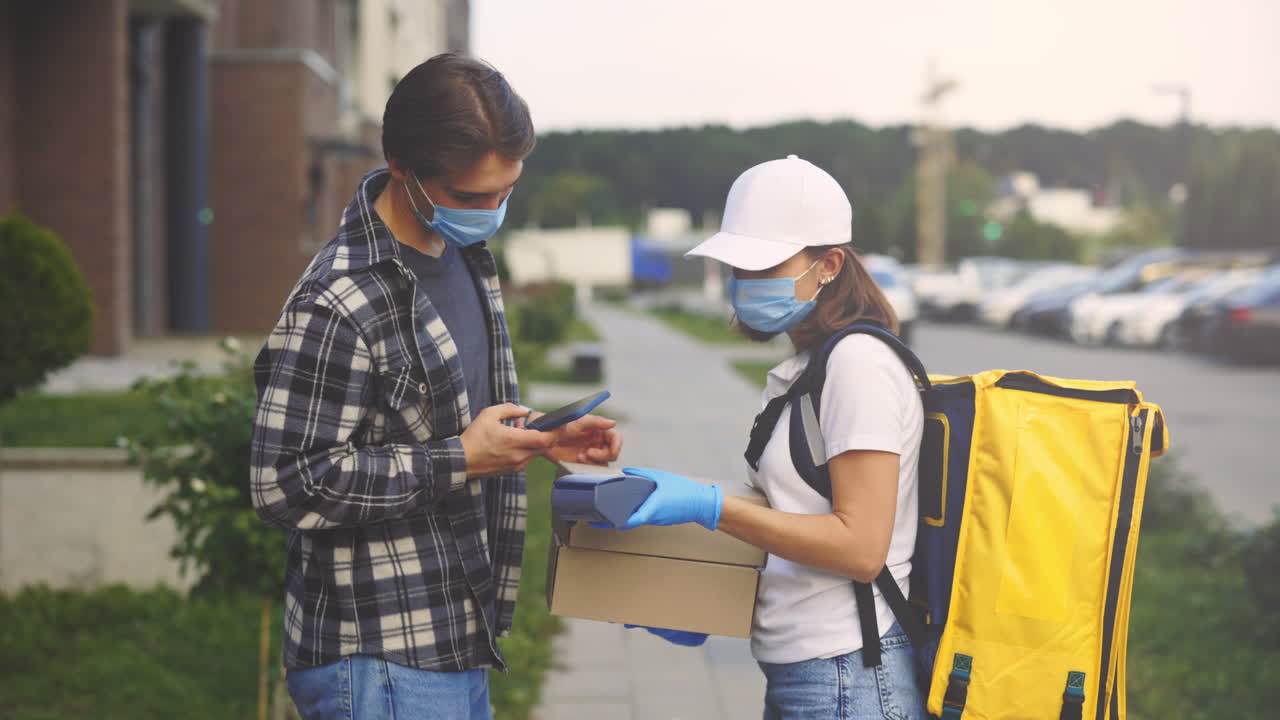 Contactless Delivery During Pandemic
