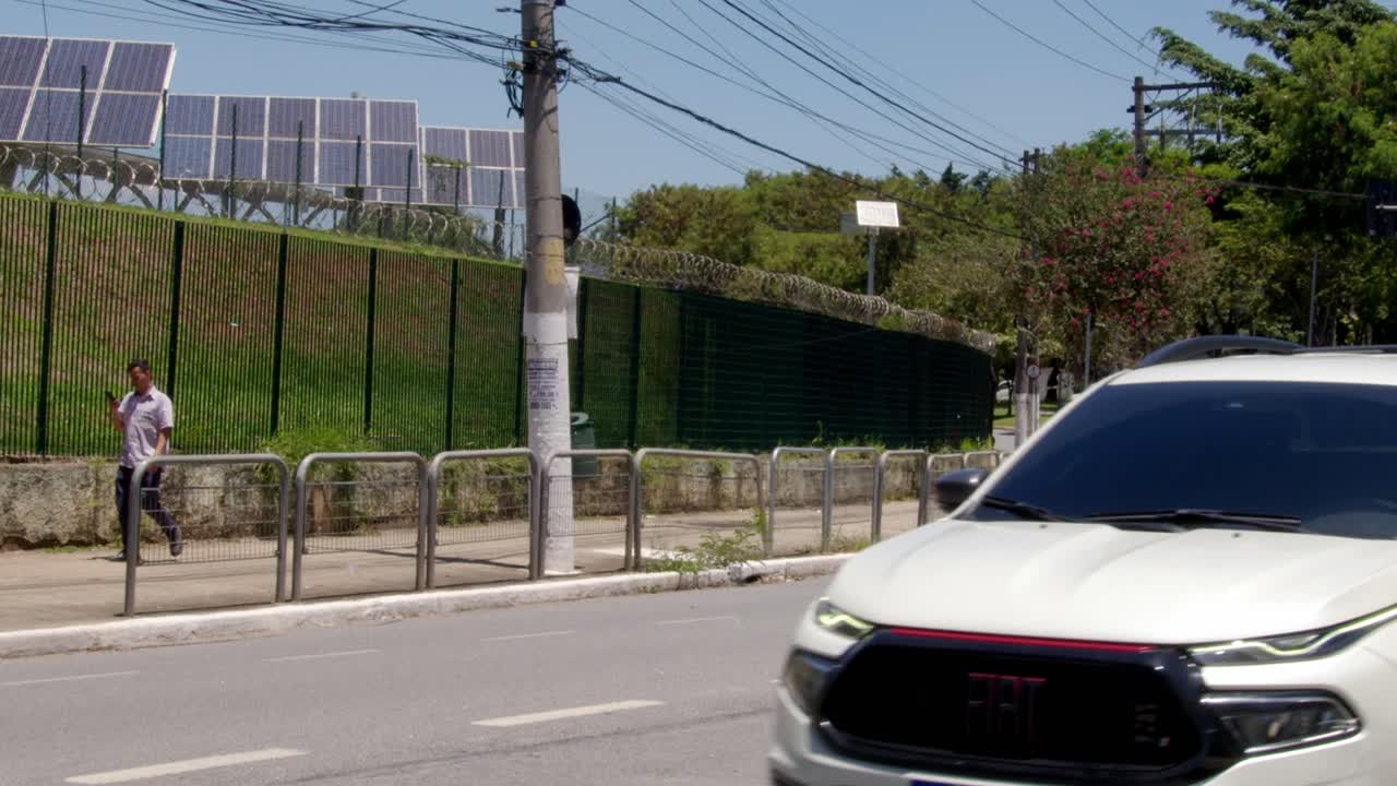 Urban van deliveries, highway traffic, modern power technology