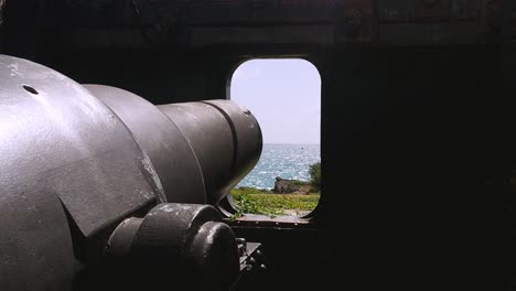 bermuda's alexandra battery was armed with 9-inch muzzle loading guns