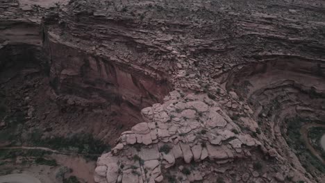 Aerial-perspective-unveils-the-untamed-beauty-of-the-rugged-desert-landscape-near-Moab,-Utah,-USA