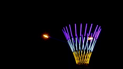 luces decorativas en la noche del festival