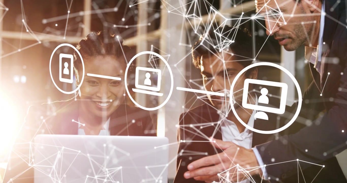 Animatie van netwerken van verbindingen en iconen over zakenmensen met headsets