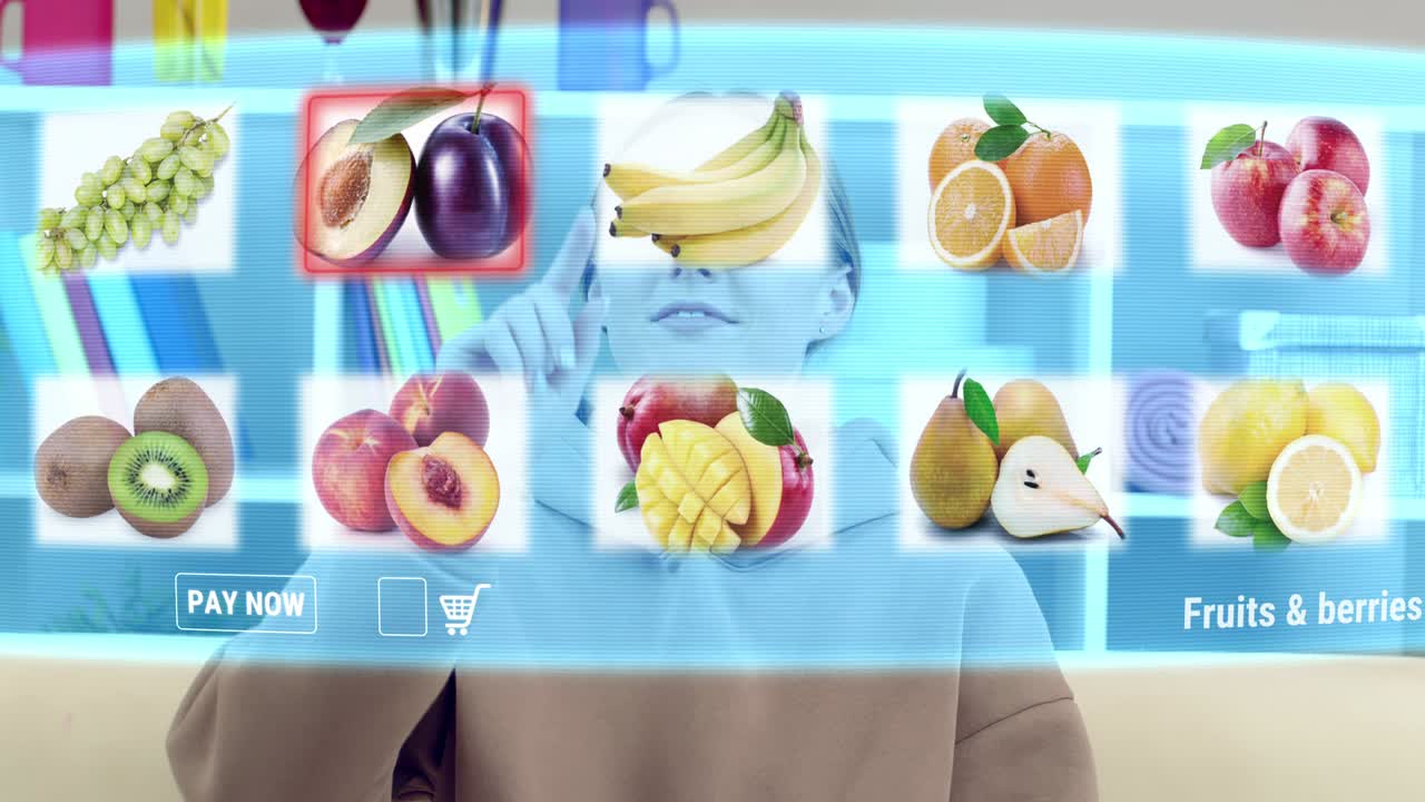 una joven hace compras en línea a través de una pantalla de realidad virtual.