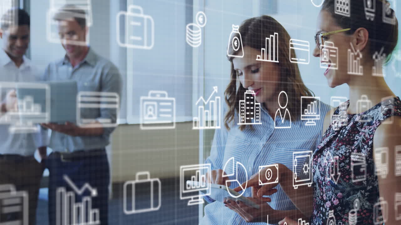 animación de iconos de negocios y procesamiento de datos sobre diversas personas de negocios en la oficina