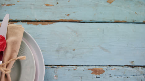 Various-cutlery-on-wooden-table-4k