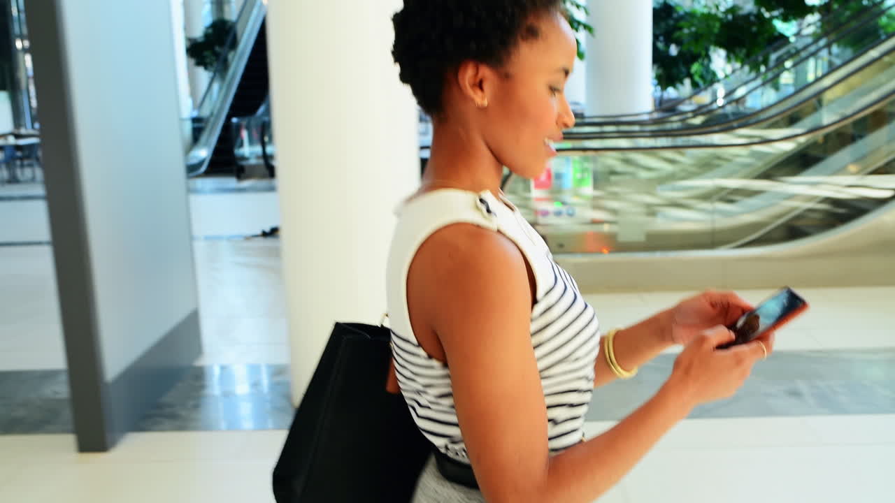 I'm supposed to meet her here for coffee