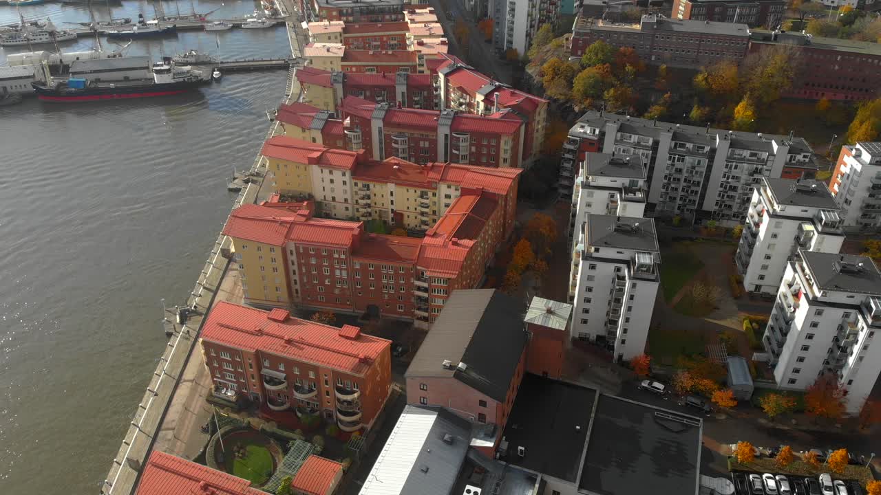 예테보리, 에릭스베르그의 항구 근처 고층 아파트 건물 옥상의 조감도