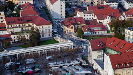 ljubljana aérea en el centro de la ciudad en otoño
