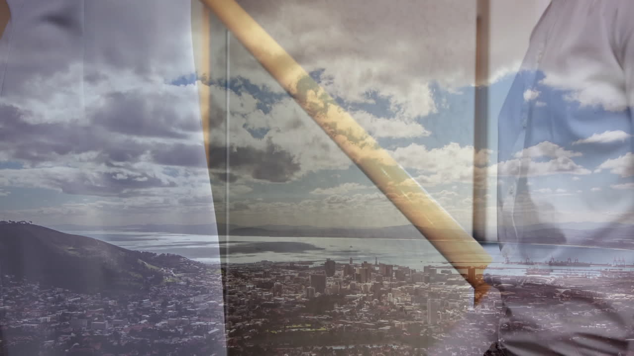 도시를 배경으로 한 악수