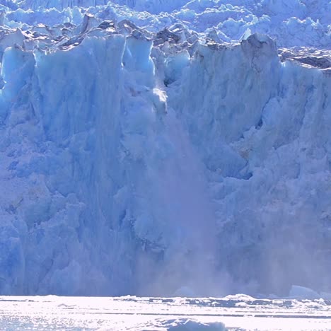 Gezeitenwasser-Süd-Sawyer-Gletscher-Kalbt-In-Tracy-Armfurten-Terror-Wildnis-In-Südost-Alaska-1