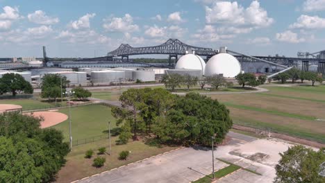 establishing shot of baton rouge, louisiana