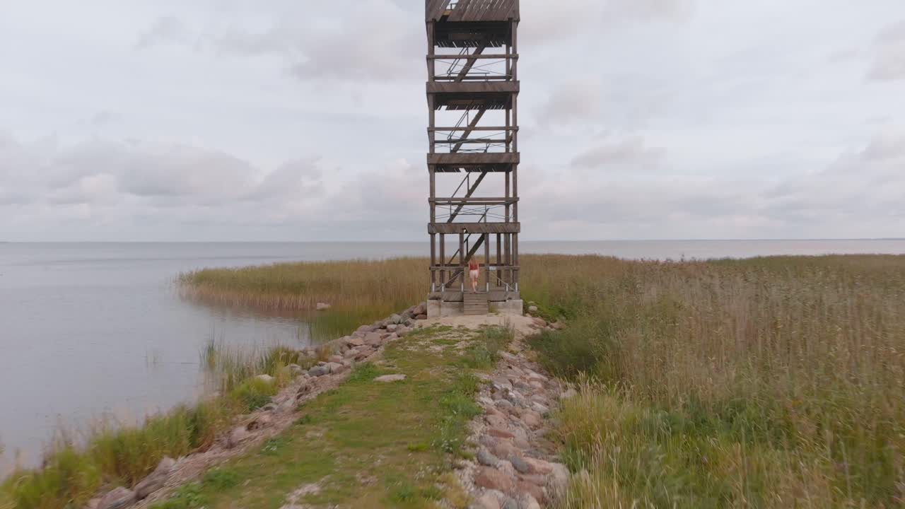 망루 관광 vortsjar 에스토니아에 대한 야생 트레일 소녀 모험