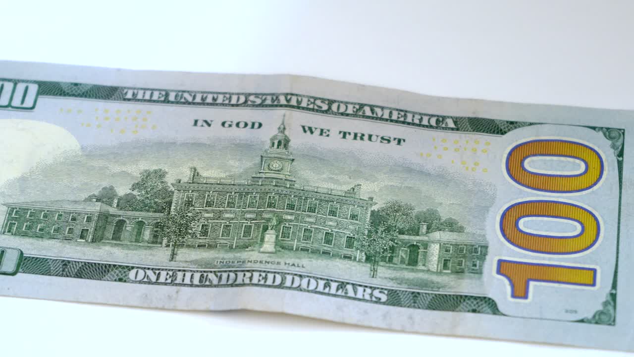 100달러 지폐 근접 사진
