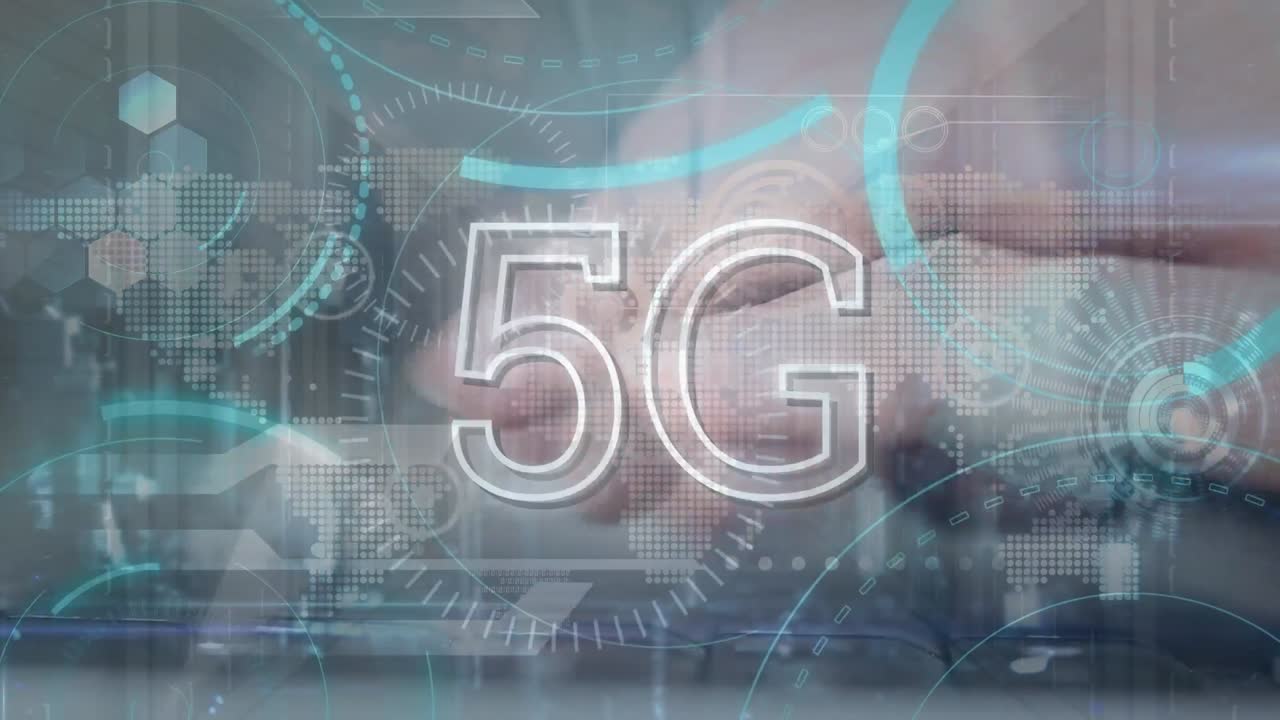 animazione dell'elaborazione dei dati a mano e testo 5g