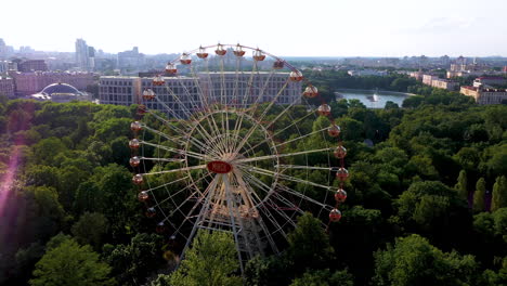 Aerial-view-of-ferris-wheel