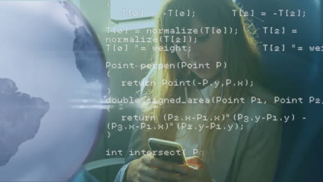 Animación-Del-Globo-Terráqueo-Y-Procesamiento-De-Datos-Digitales-Sobre-Una-Mujer-Caucásica-Usando-Un-Teléfono-Inteligente