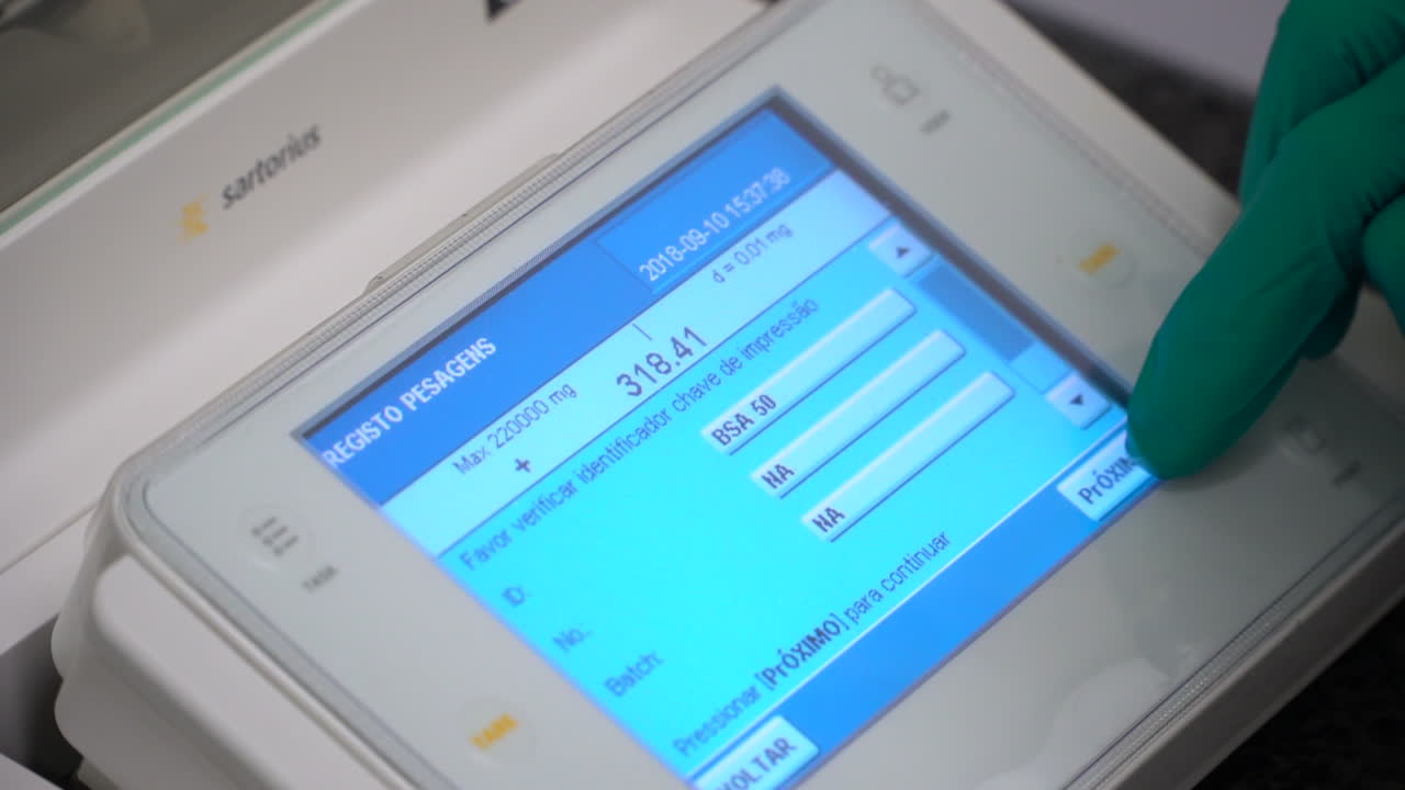 Display electronic tablet pill scale numbers, Laboratory environment