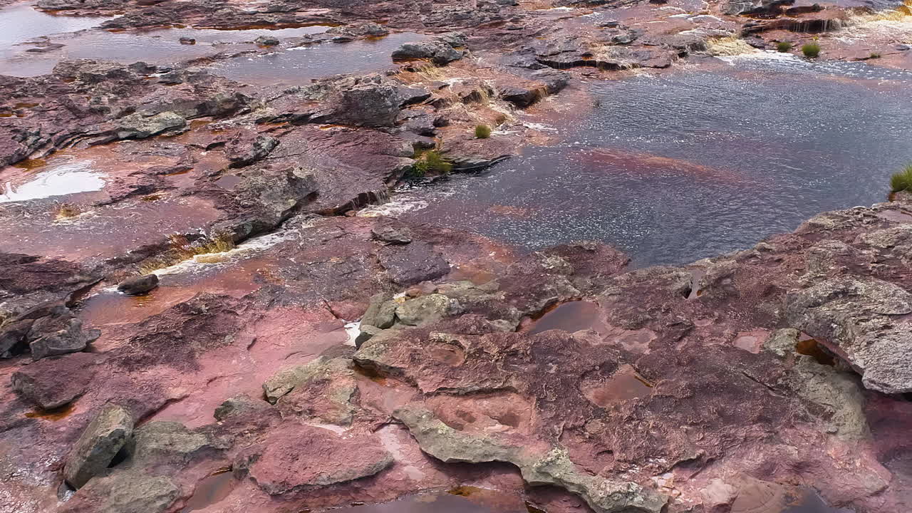 vista de un río desde la cima de la montaña, chapada diamantina, bahía, brasil