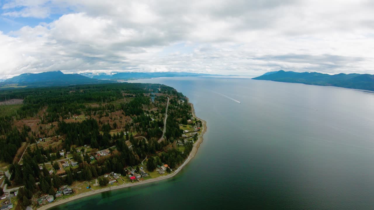 autopista de la costa del sol vista aérea del río powell bc