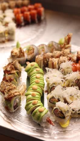 plato de sushi variado