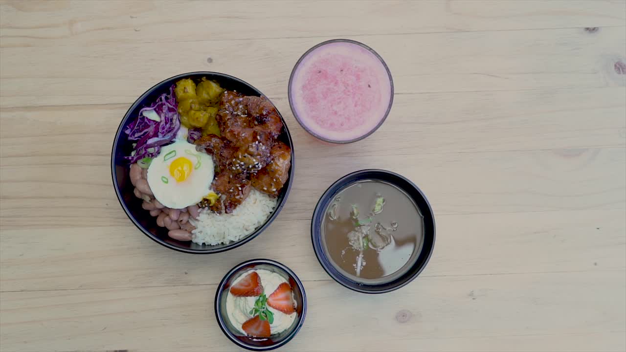 디저트, 딸기 주스 및 수프, 레스토랑